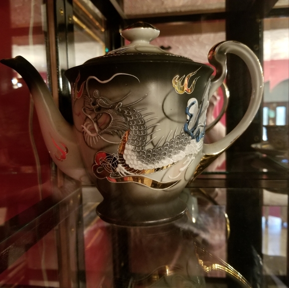 Vintage Japanese Moriage Dragonware Set - Picture 2 of 2